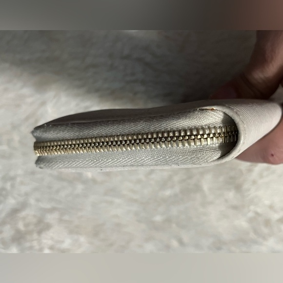 Yves Saint Laurent Zip Long Wallet Leather Italy - Picture 4 of 9